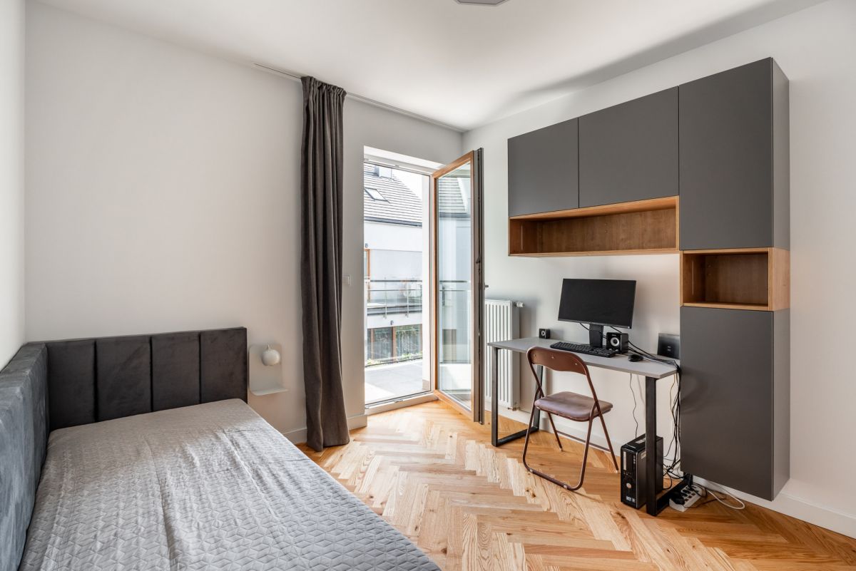 Warszawa · ul. Harmonii — 10