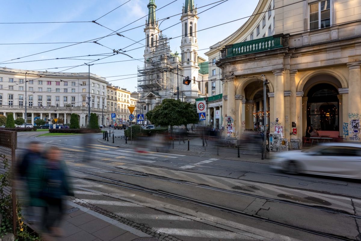 Warszawa · ul. Nowowiejska — 17