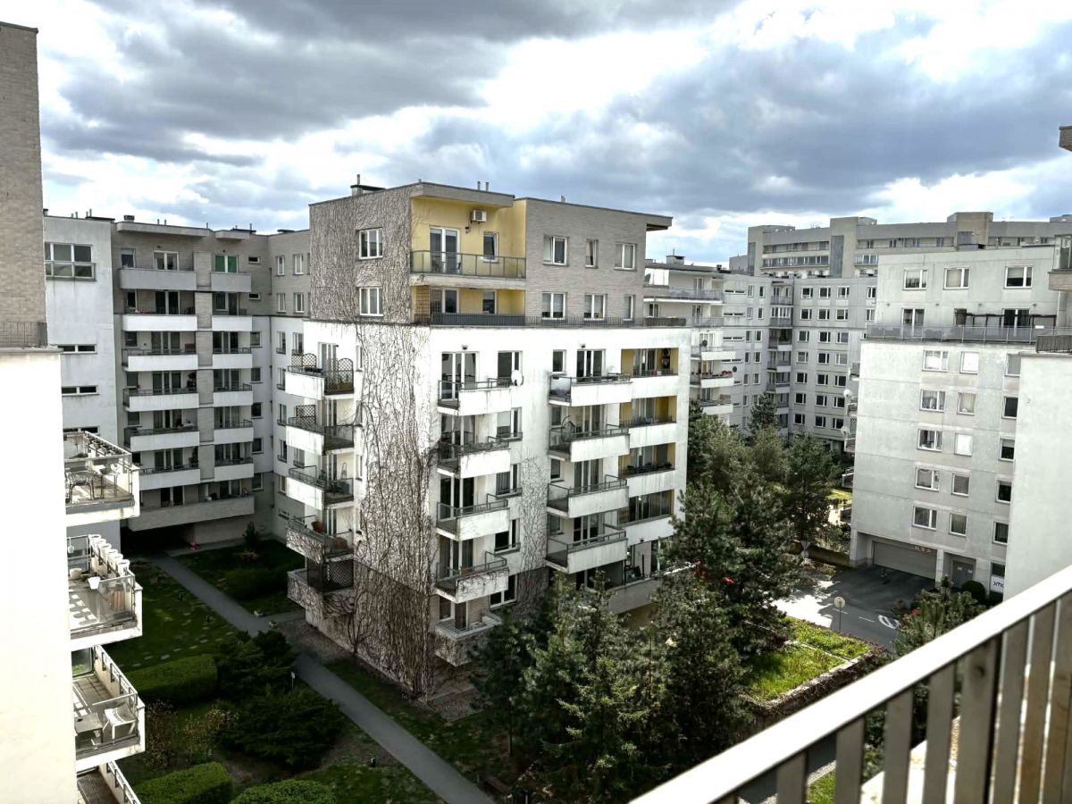 Warszawa · ul. Przejazd — 12