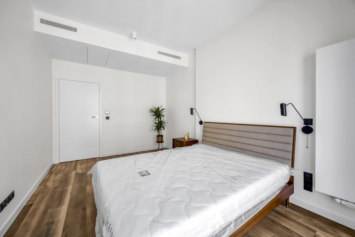 Warszawa · ul. Prosta — 10