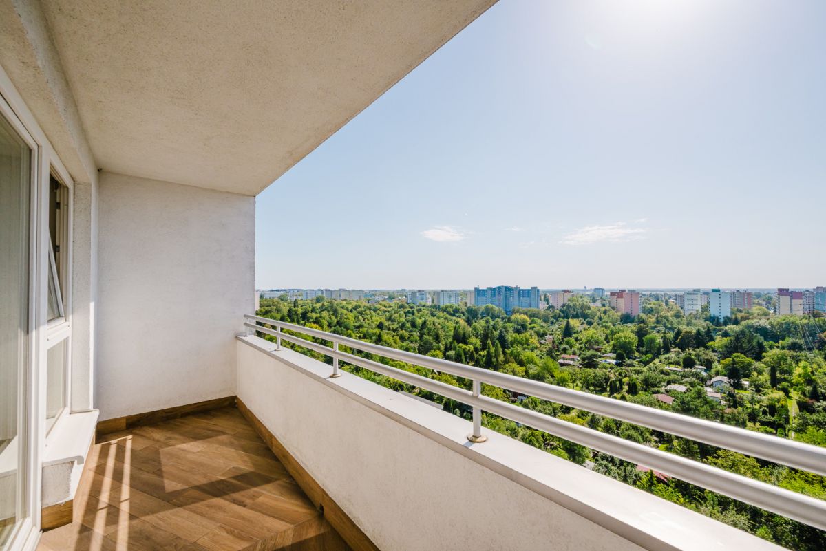 Warszawa · ul. Wacława Sierpińskiego — 16