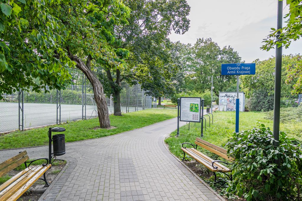 Warszawa · ul. Stanisława Żółkiewskiego — 18