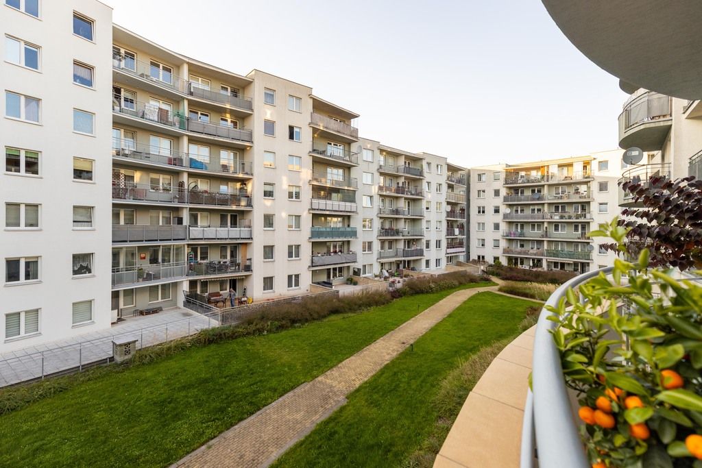Warszawa · ul. Obrońców Tobruku — 8