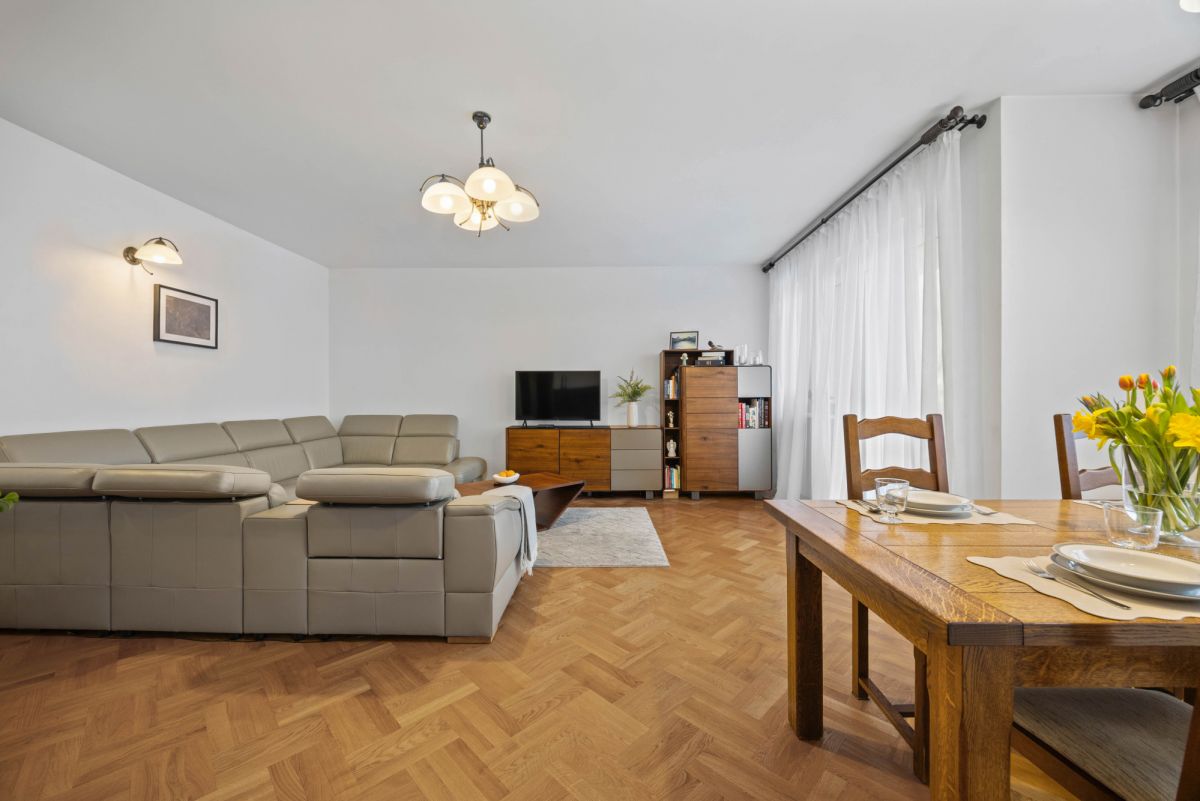 Warszawa · ul. Opaczewska — 3