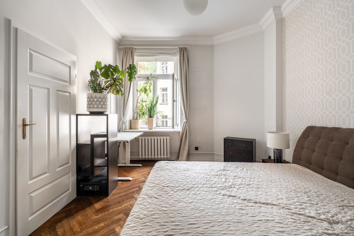 Warszawa · ul. Lwowska — 10