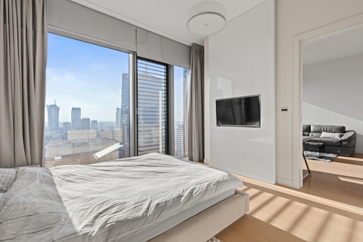 Warszawa · ul. Twarda — 12