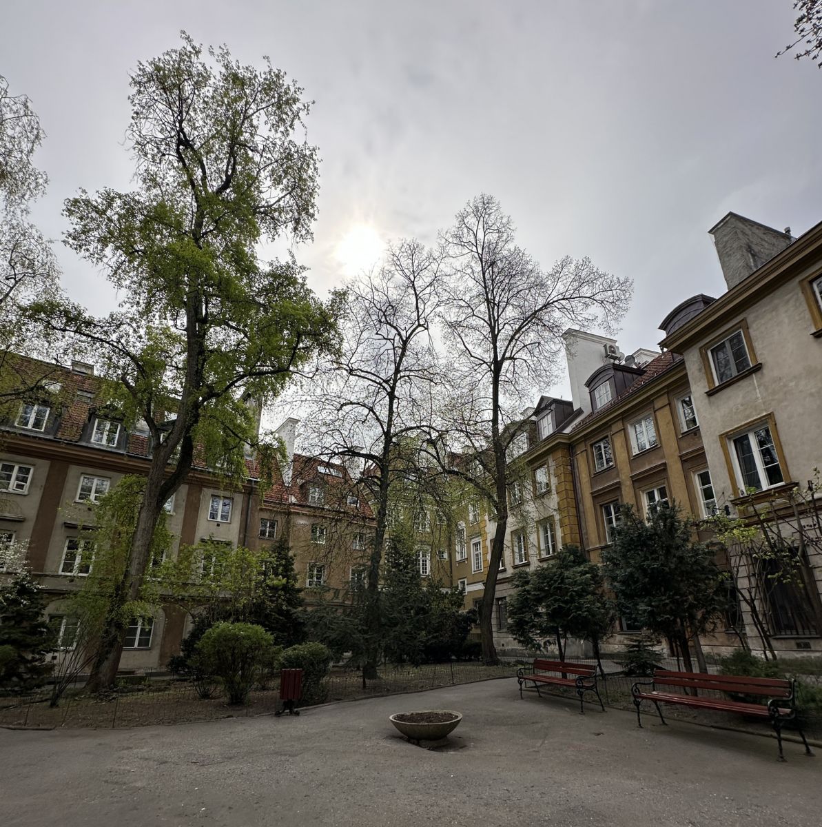 Warszawa · ul. Kościelna — 25