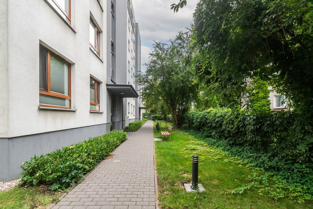 Warszawa · ul. Pirenejska — 14
