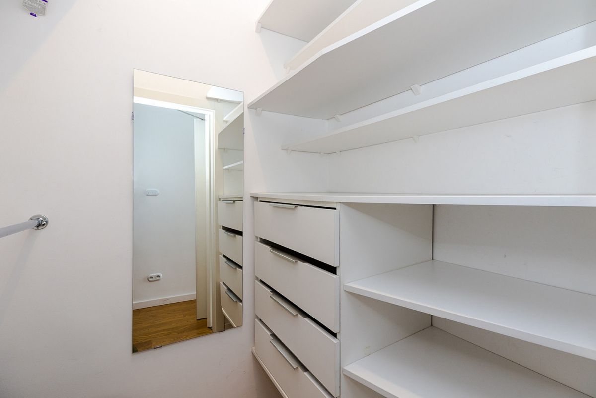 Warszawa · ul. 11 Listopada — 33