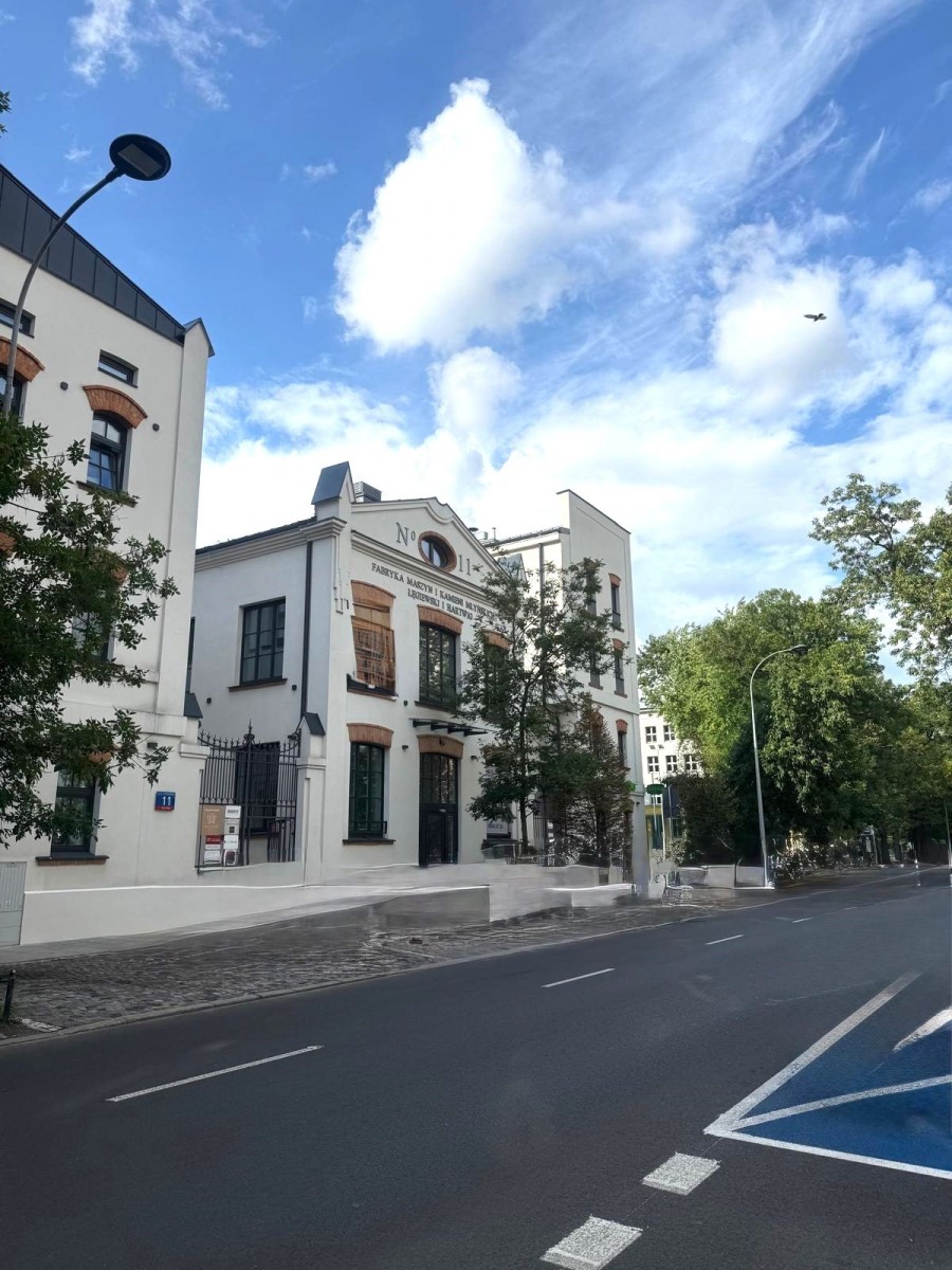 Warszawa · ul. ks. Ignacego Kłopotowskiego — 16