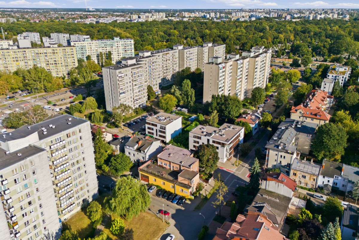Warszawa · ul. Julianowska — 13