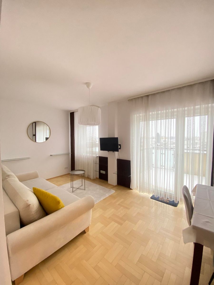 Warszawa · ul. Wyględowska — 2