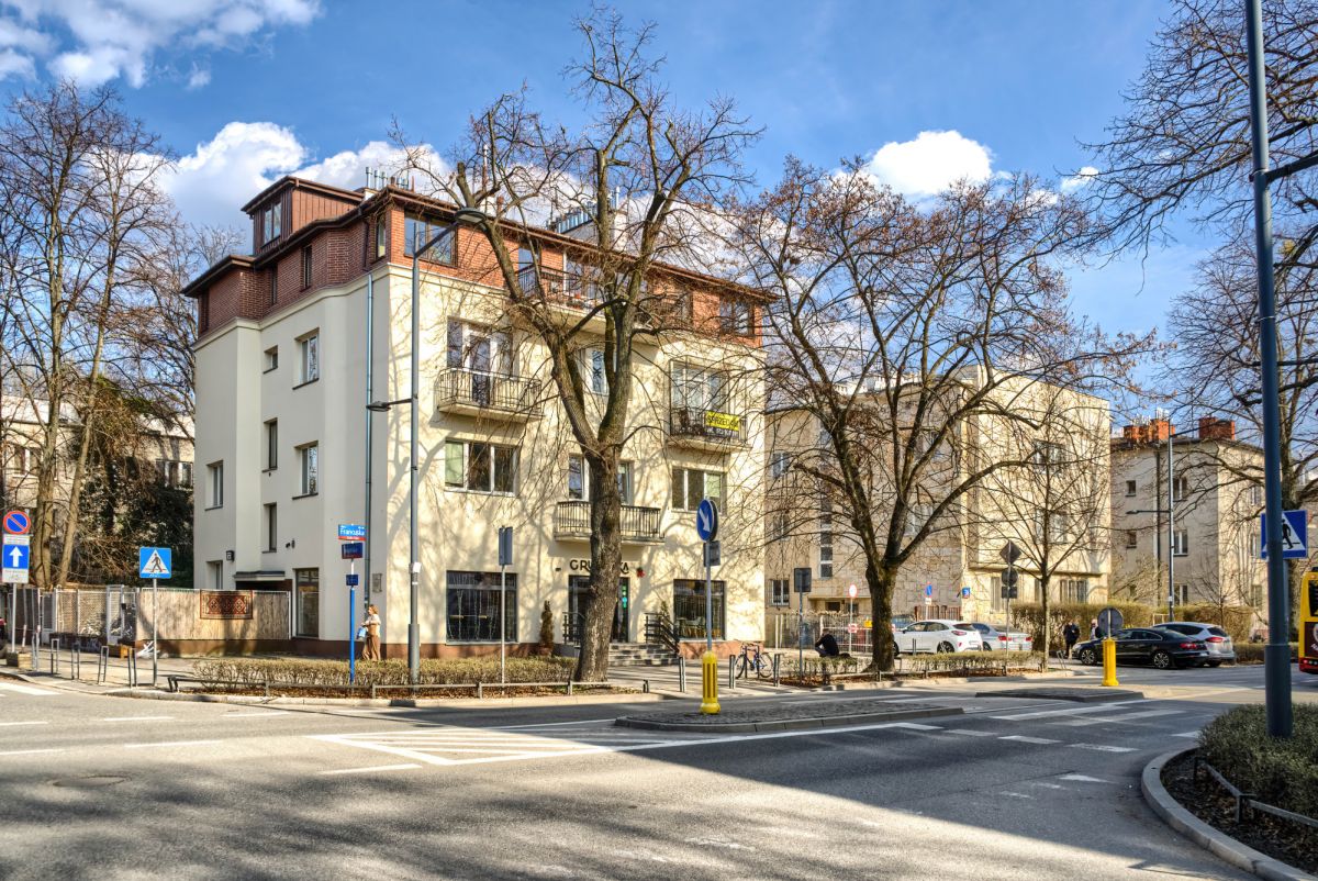 Warszawa · ul. Berezyńska — 21