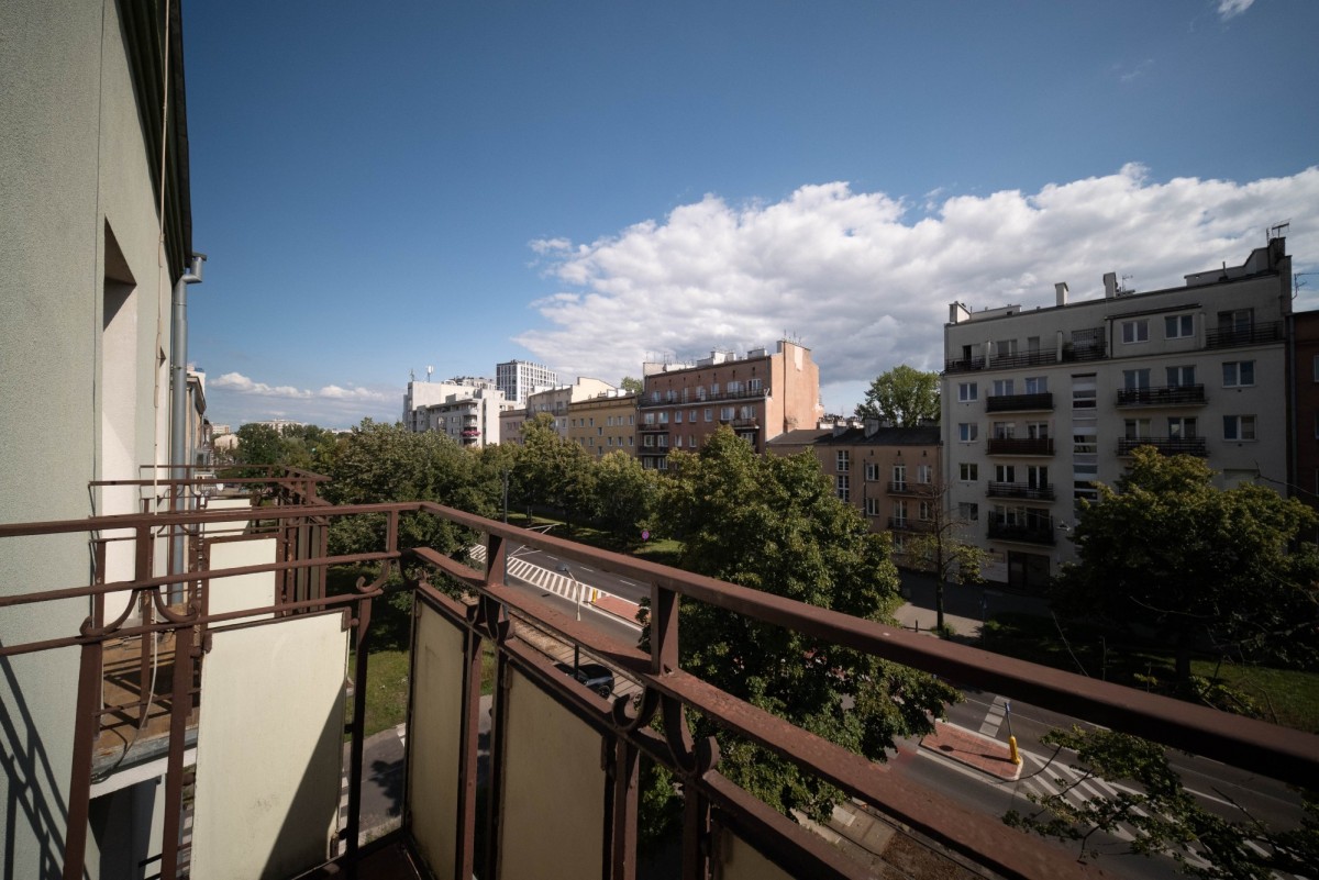 Warszawa · al. Aleja Jerzego Waszyngtona — 14