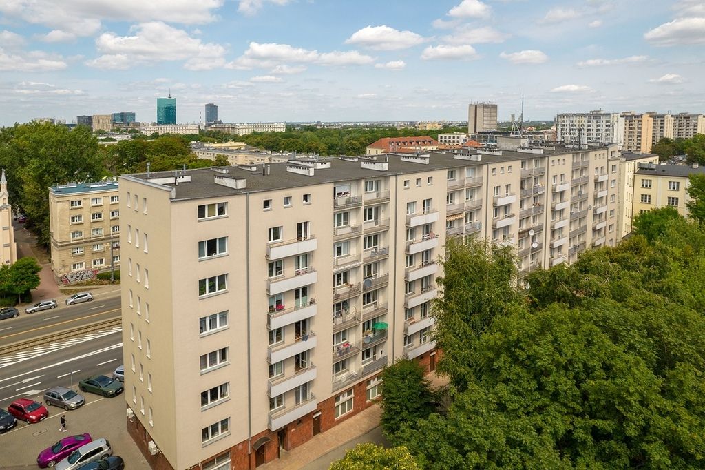 Warszawa · al. Aleja "Solidarności" — 24