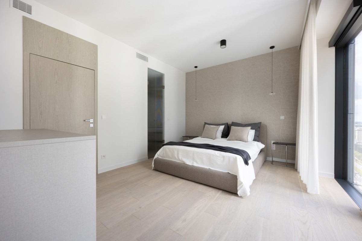Warszawa · ul. Prosta — 8