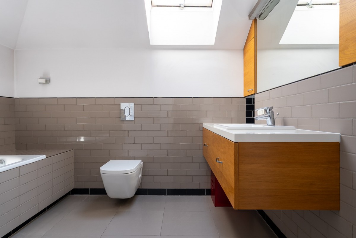 Warszawa · ul. Zdrojowa — 19
