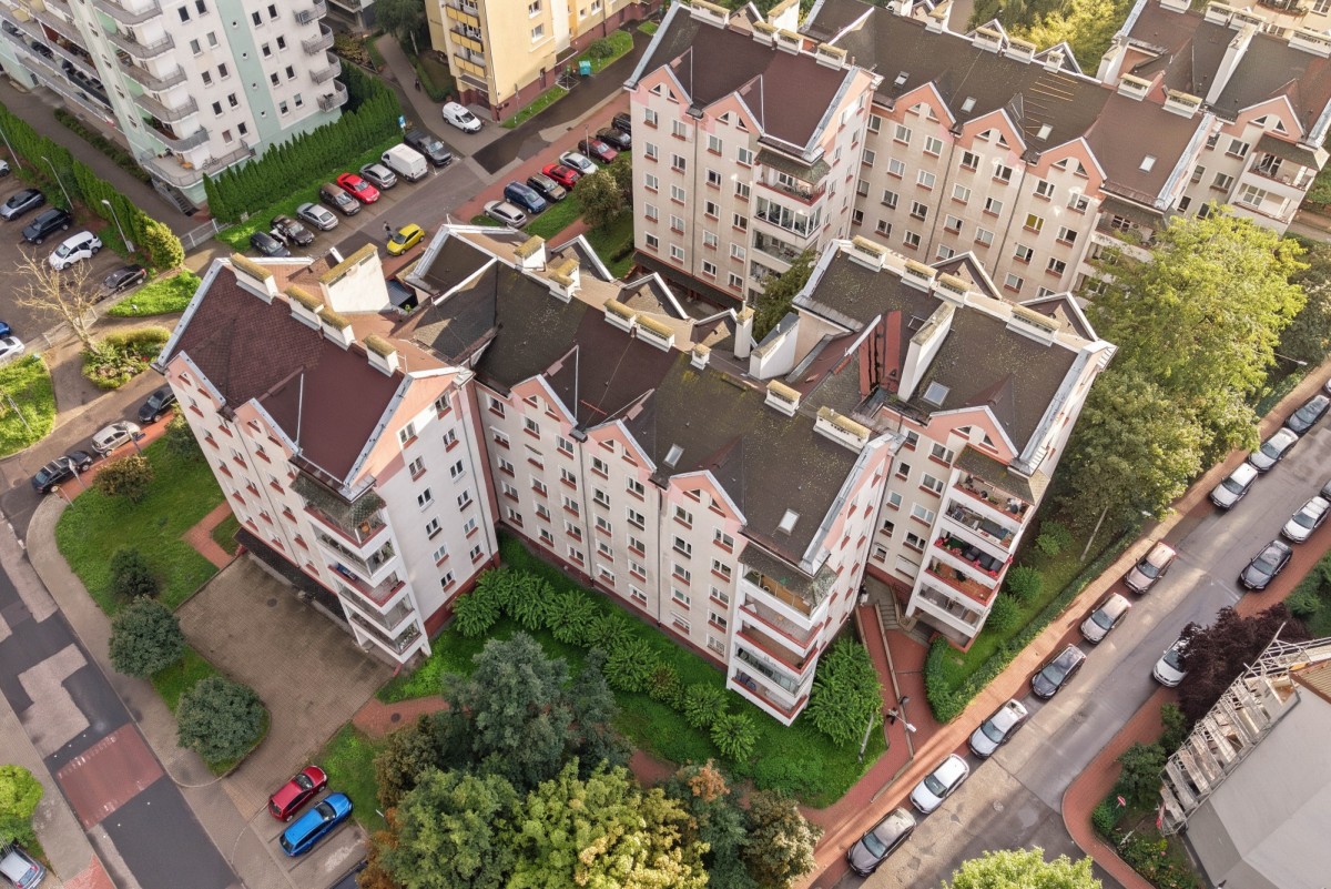 Warszawa · ul. Ziębicka — 18