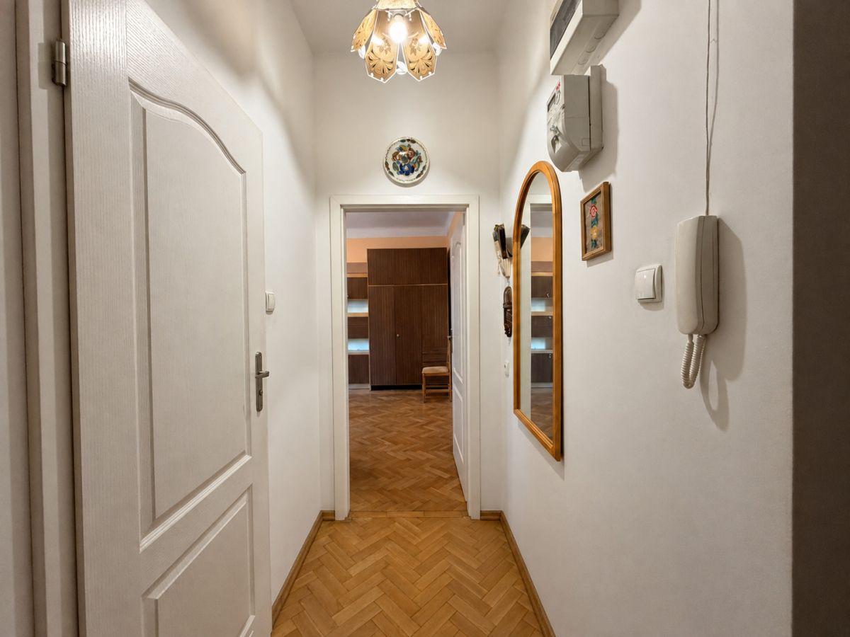 Warszawa · ul. Lubiniecka — 9