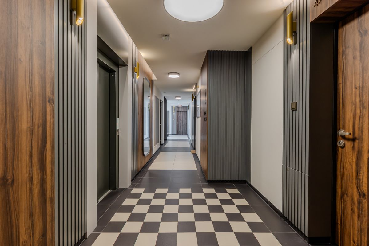 Warszawa · ul. Jerzego Holzera — 14