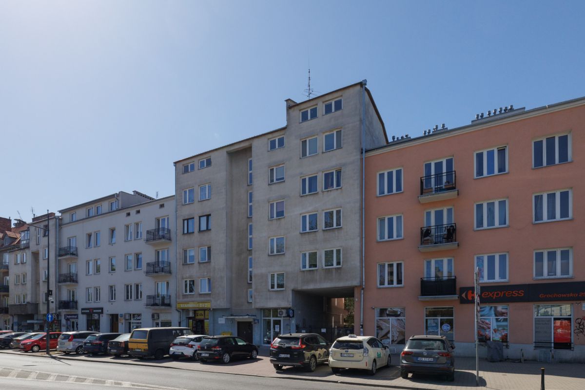Warszawa · ul. Międzyborska — 11