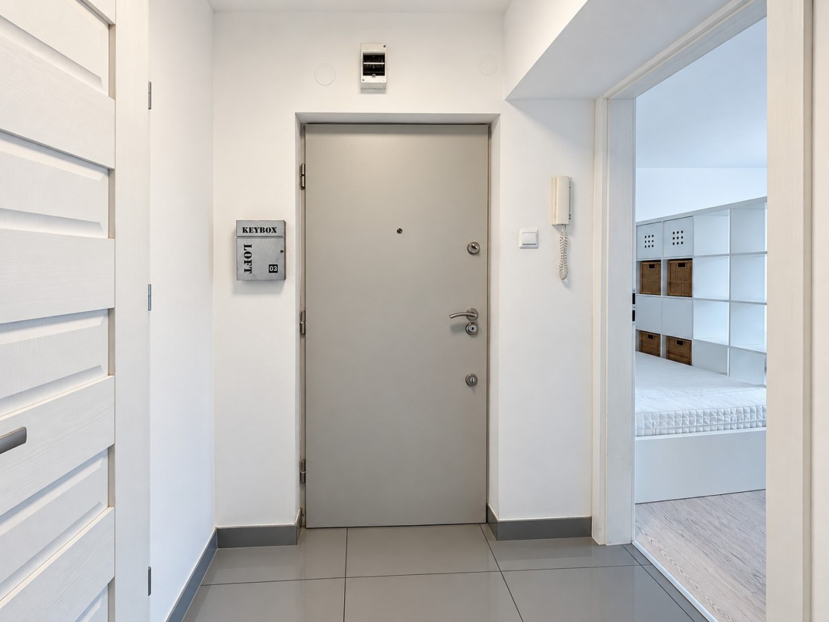 Warszawa · ul. 21 Pułku Piechoty Dzieci Warszawy — 12