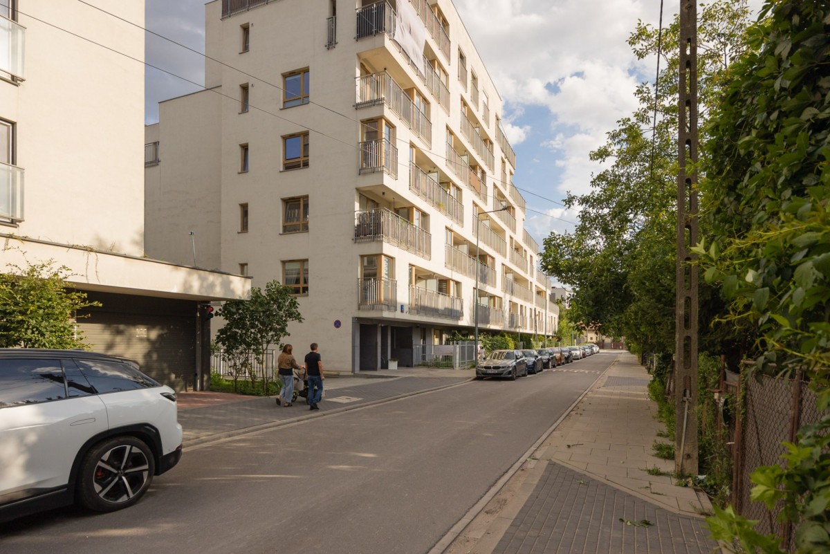 Warszawa · ul. Lutniowa — 18