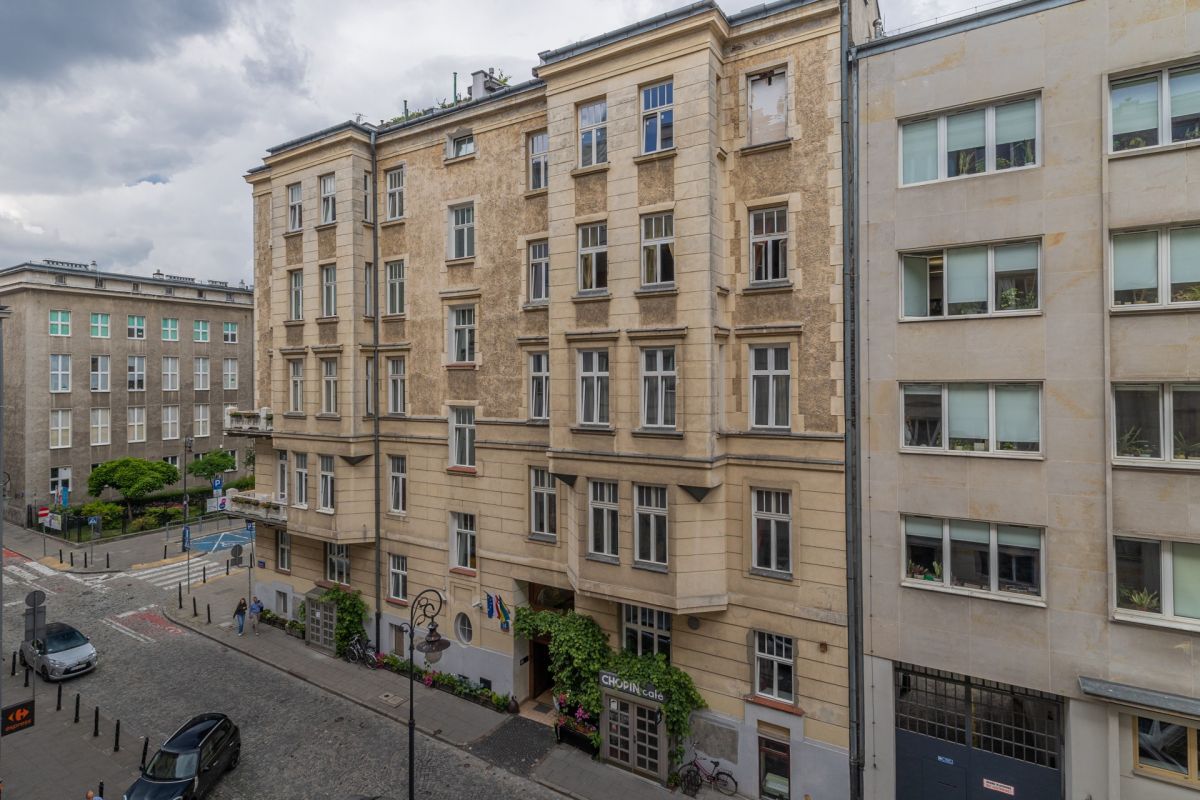 Warszawa · ul. Smolna — 16