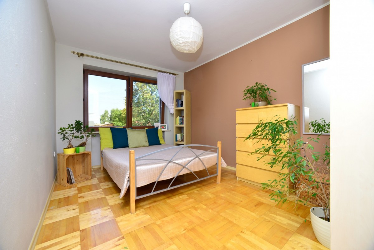 Kampinos · ul. Niepodległości — 6
