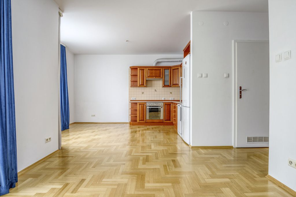 Warszawa · ul. Dzika — 5