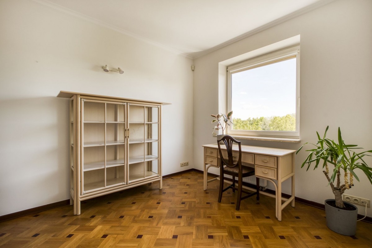 Warszawa · ul. Gwiaździsta — 12