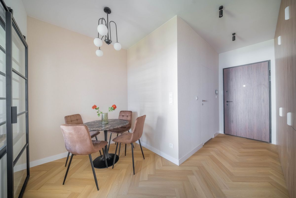 Warszawa · ul. Stanisława Kierbedzia — 8