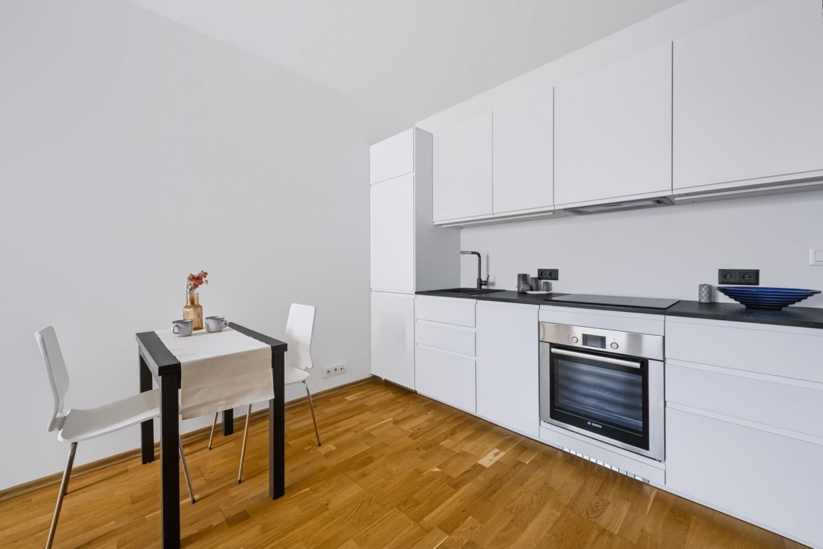 Warszawa · ul. Obrzeżna — 4