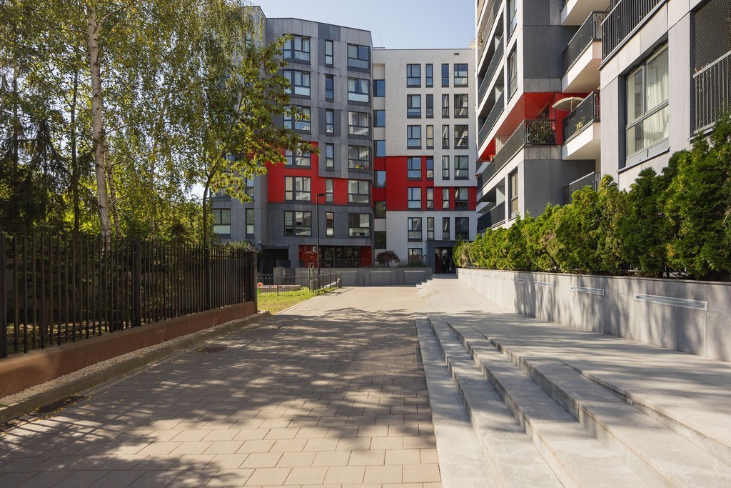 Warszawa · ul. Bobrowiecka — 12