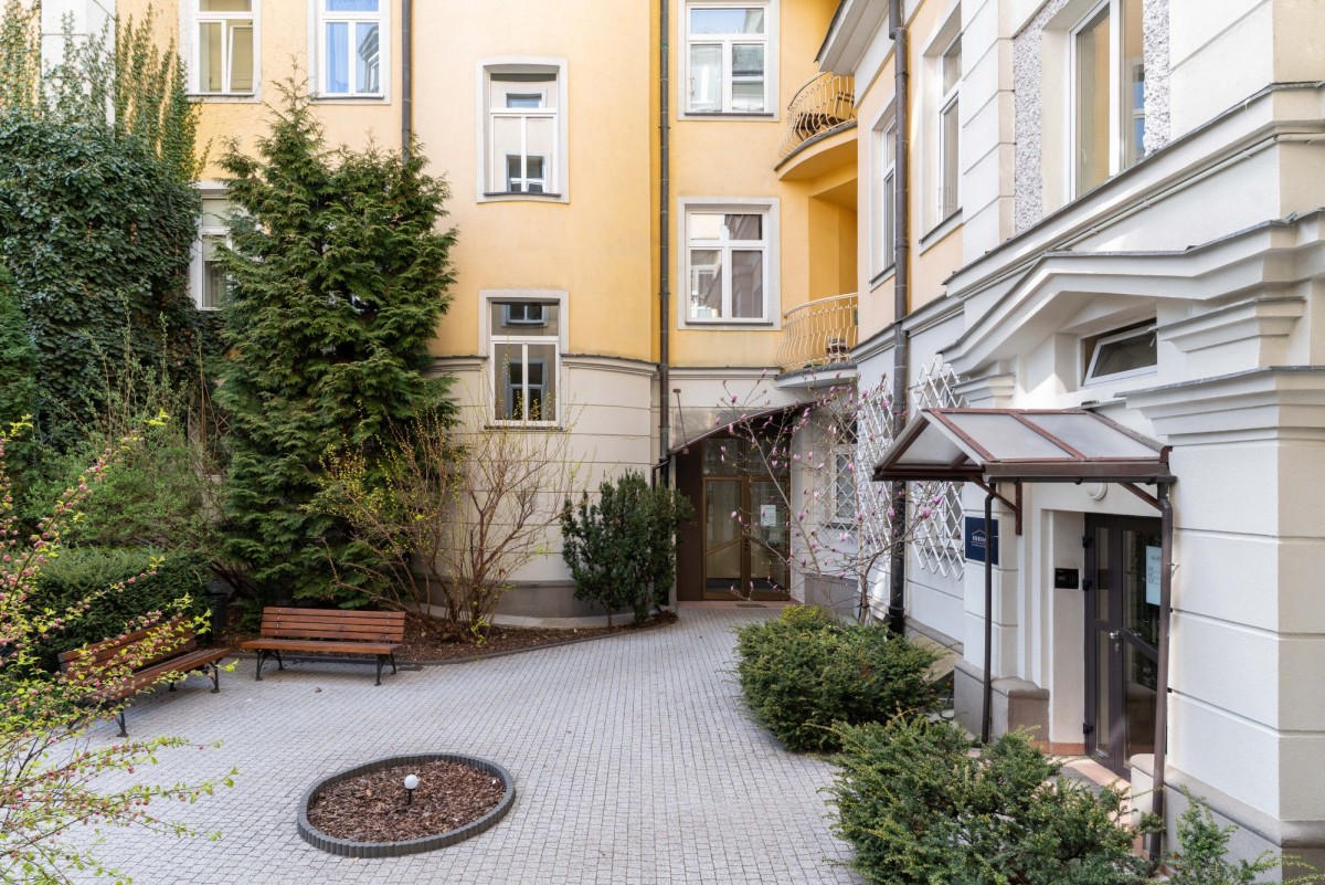 Warszawa · Śródmieście — 11