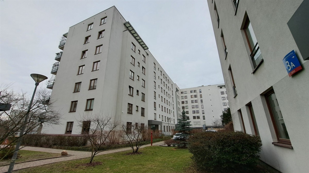 Warszawa · ul. Bobrowiecka — 7