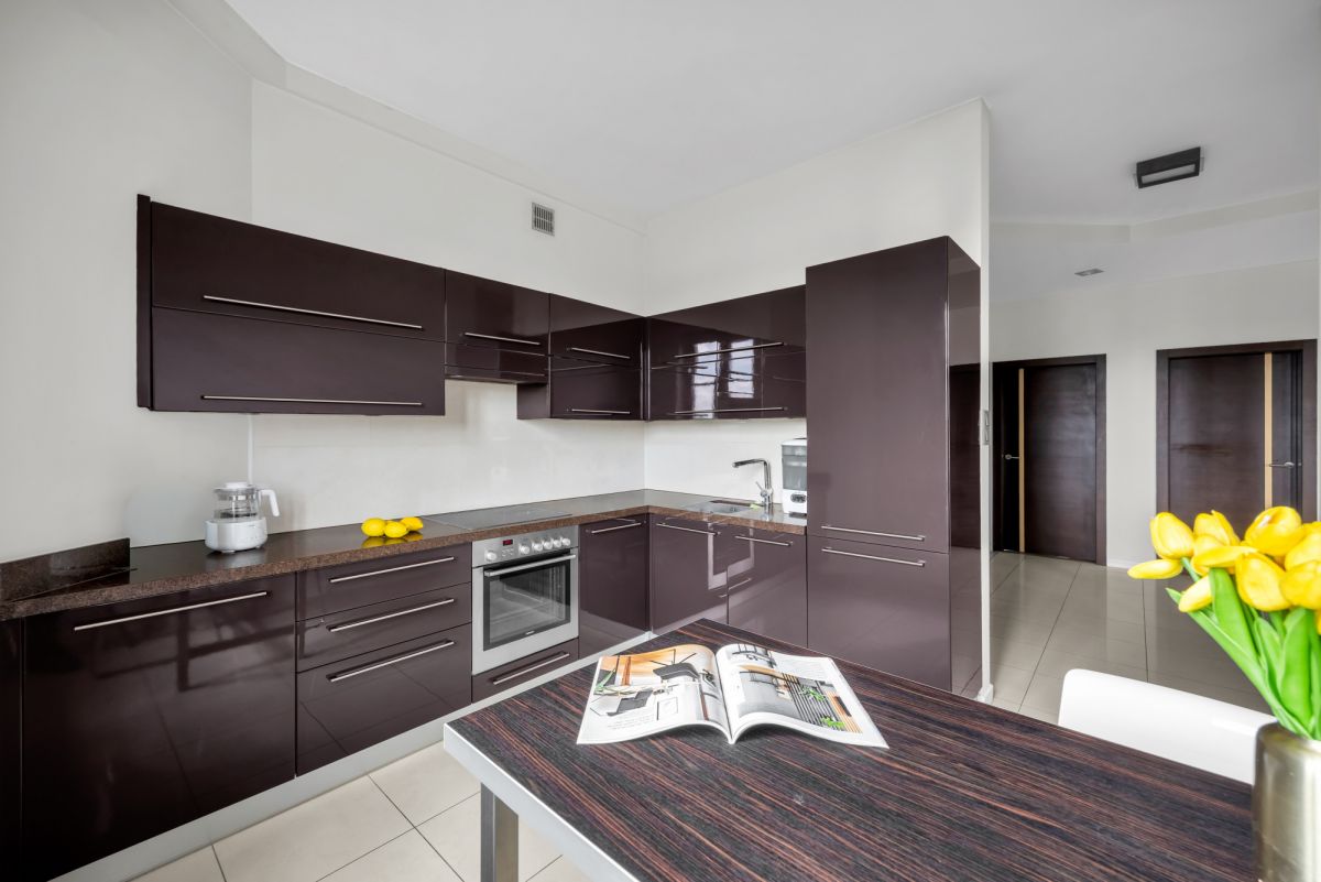 Warszawa · ul. Leszczyny — 13