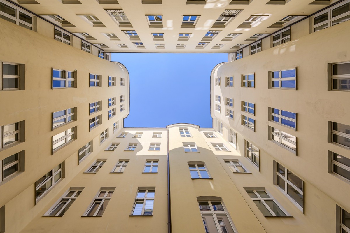 Warszawa · ul. Hoża — 15