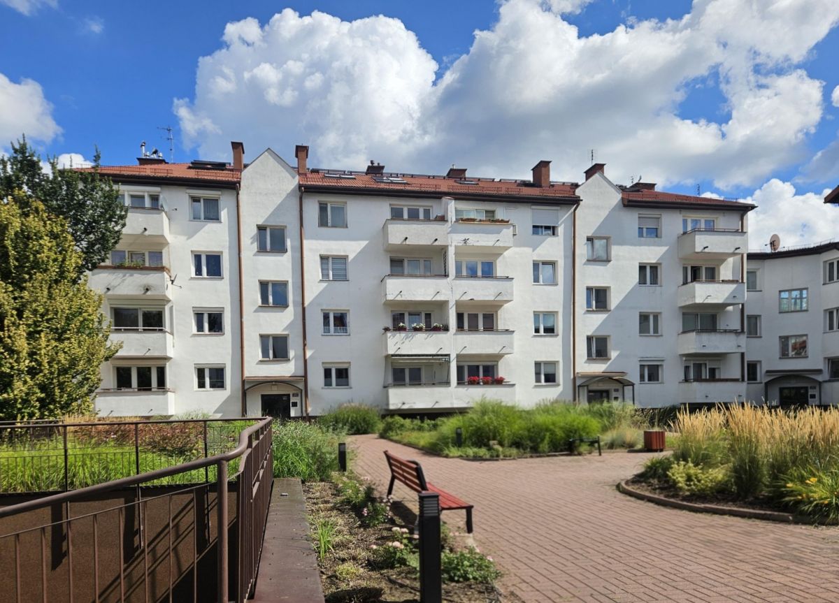 Warszawa · ul. Pod Lipą — 5