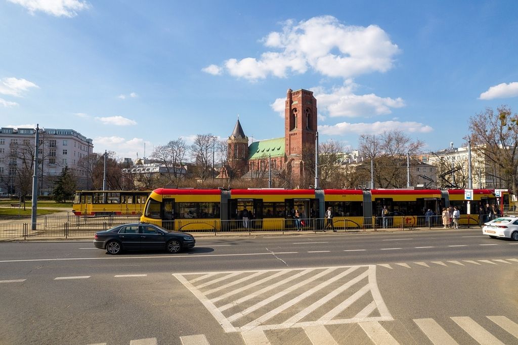 Warszawa · ul. Juliana Ursyna Niemcewicza — 25