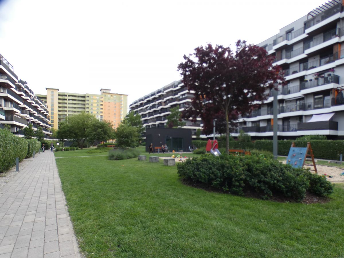 Warszawa · ul. Krzyżówki — 15