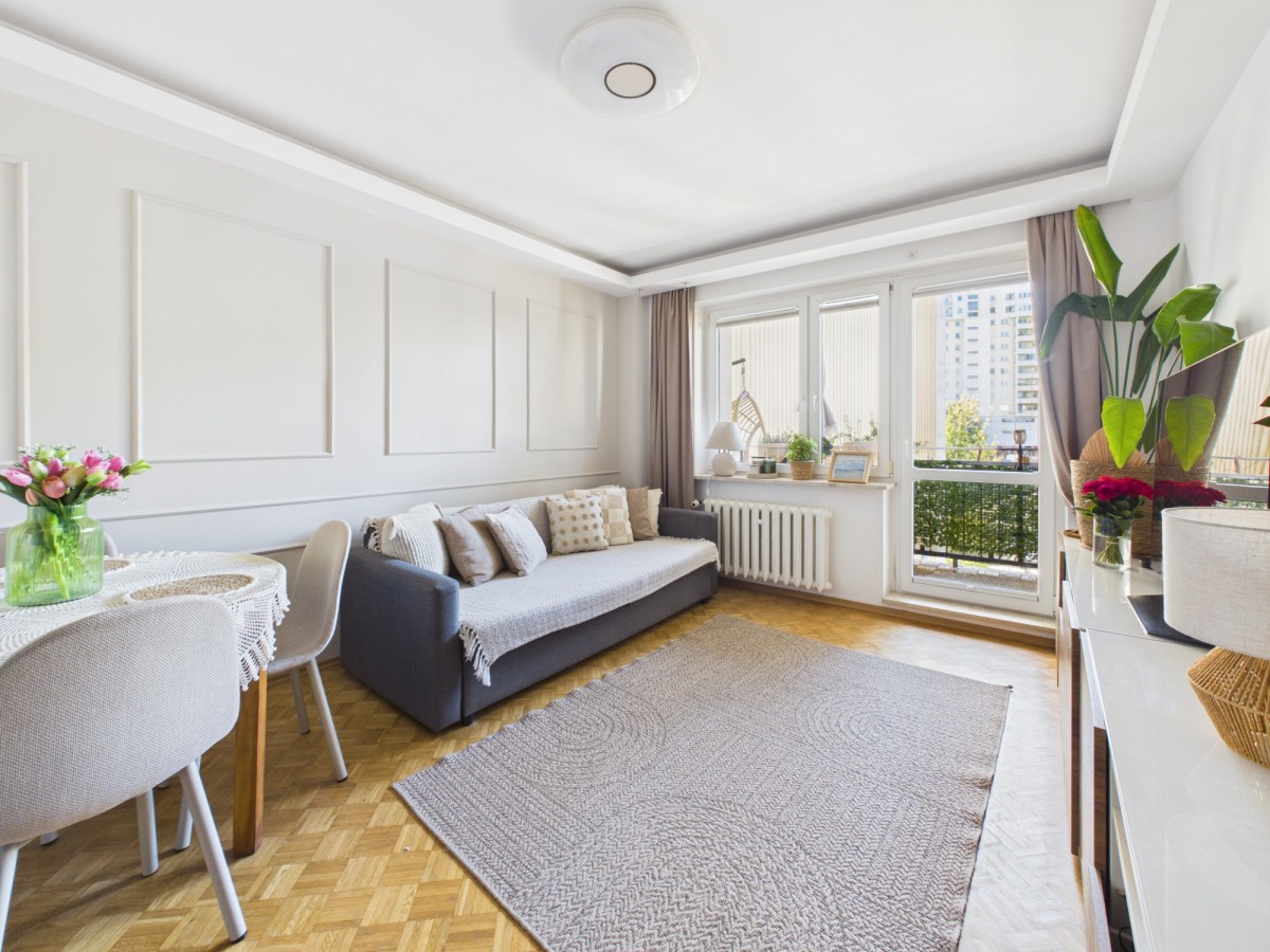Warszawa · ul. Grażyny Bacewiczówny — 12