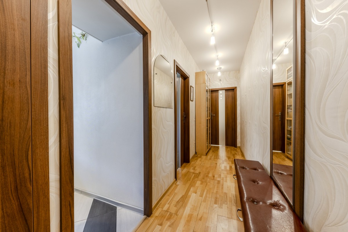 Warszawa · ul. Bertolta Brechta — 13