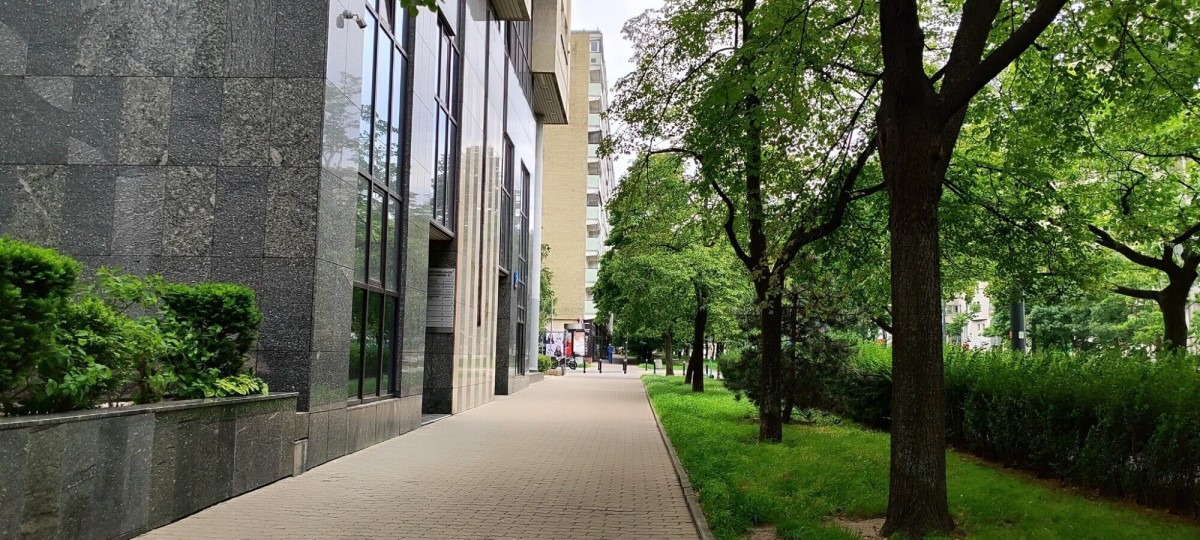 Warszawa · al. Aleja Jana Pawła II — 10