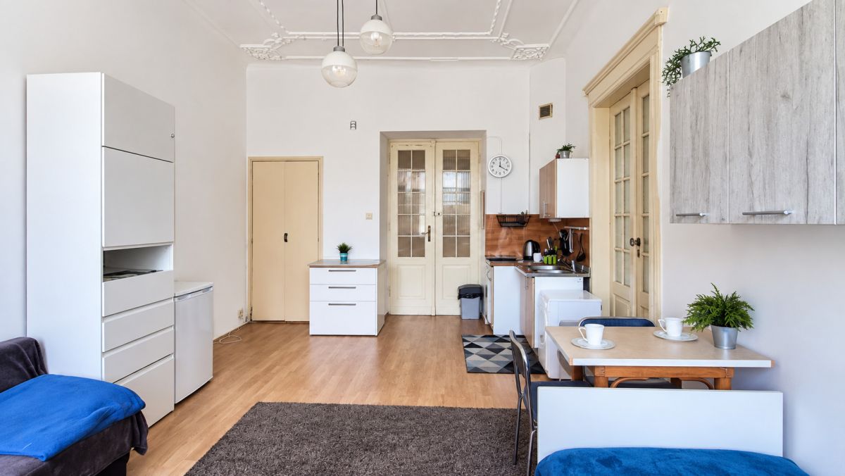 Warszawa · ul. Targowa — 3