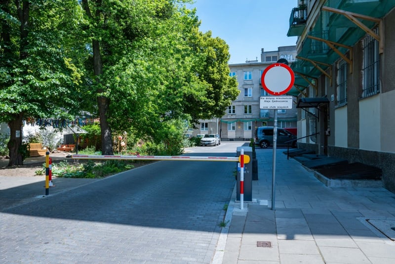 Warszawa · al. Aleja Zjednoczenia — 3