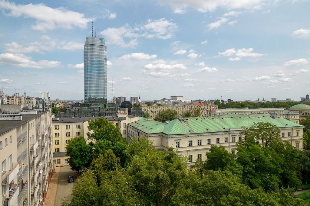 Warszawa · al. Aleja "Solidarności" — 21
