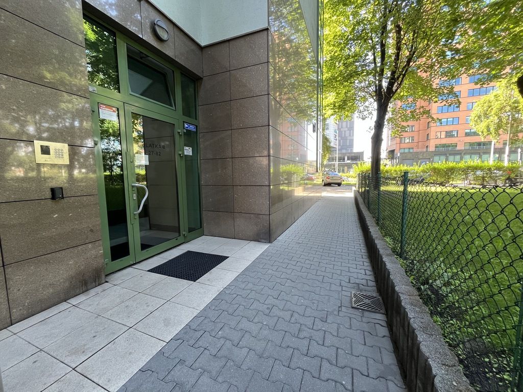 Warszawa · ul. Juliana Ursyna Niemcewicza — 18