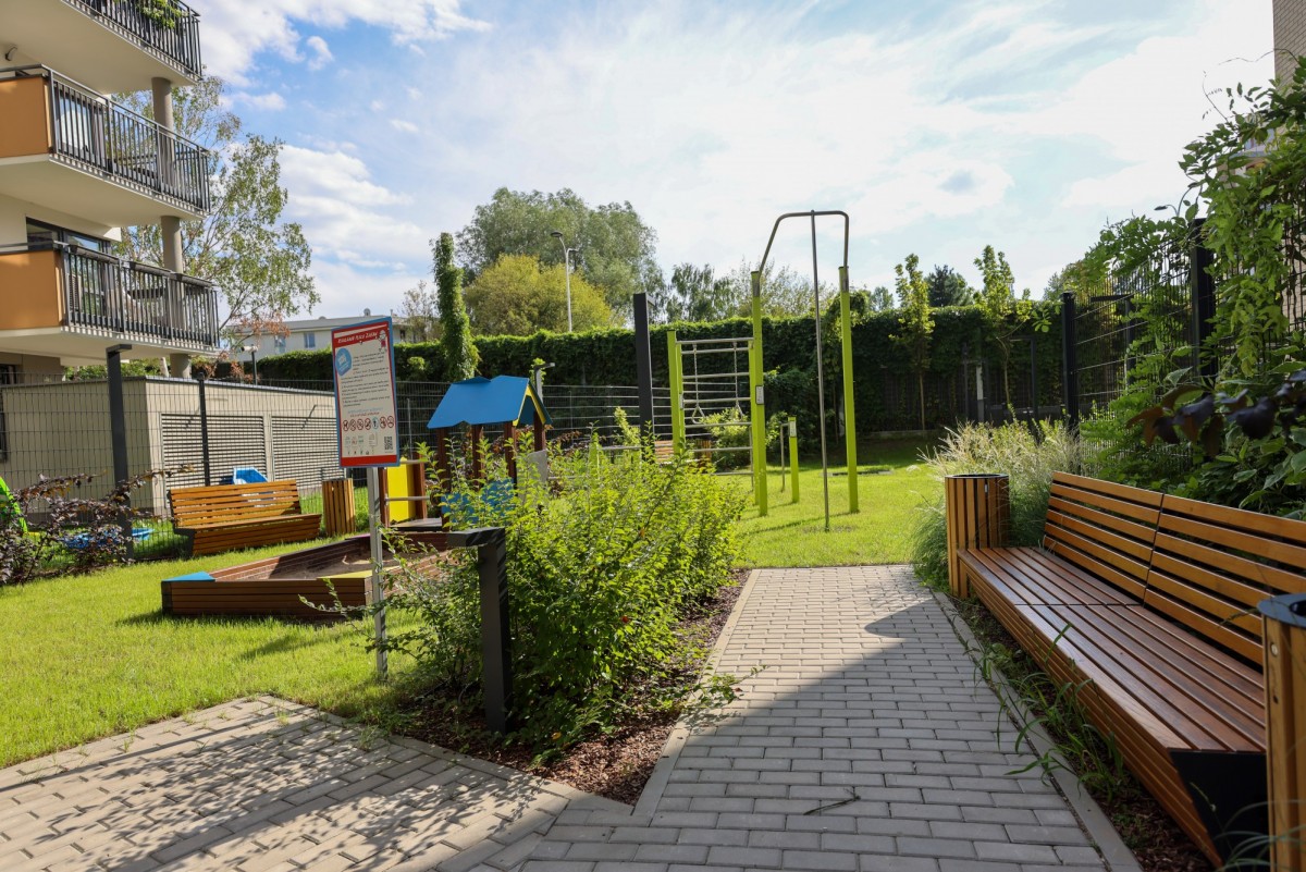 Warszawa · ul. Śródziemnomorska — 22