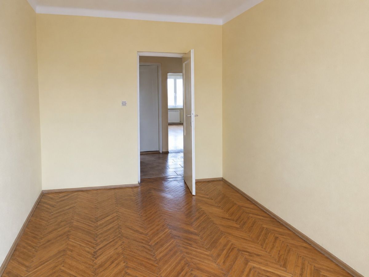 Warszawa · ul. Grójecka — 7